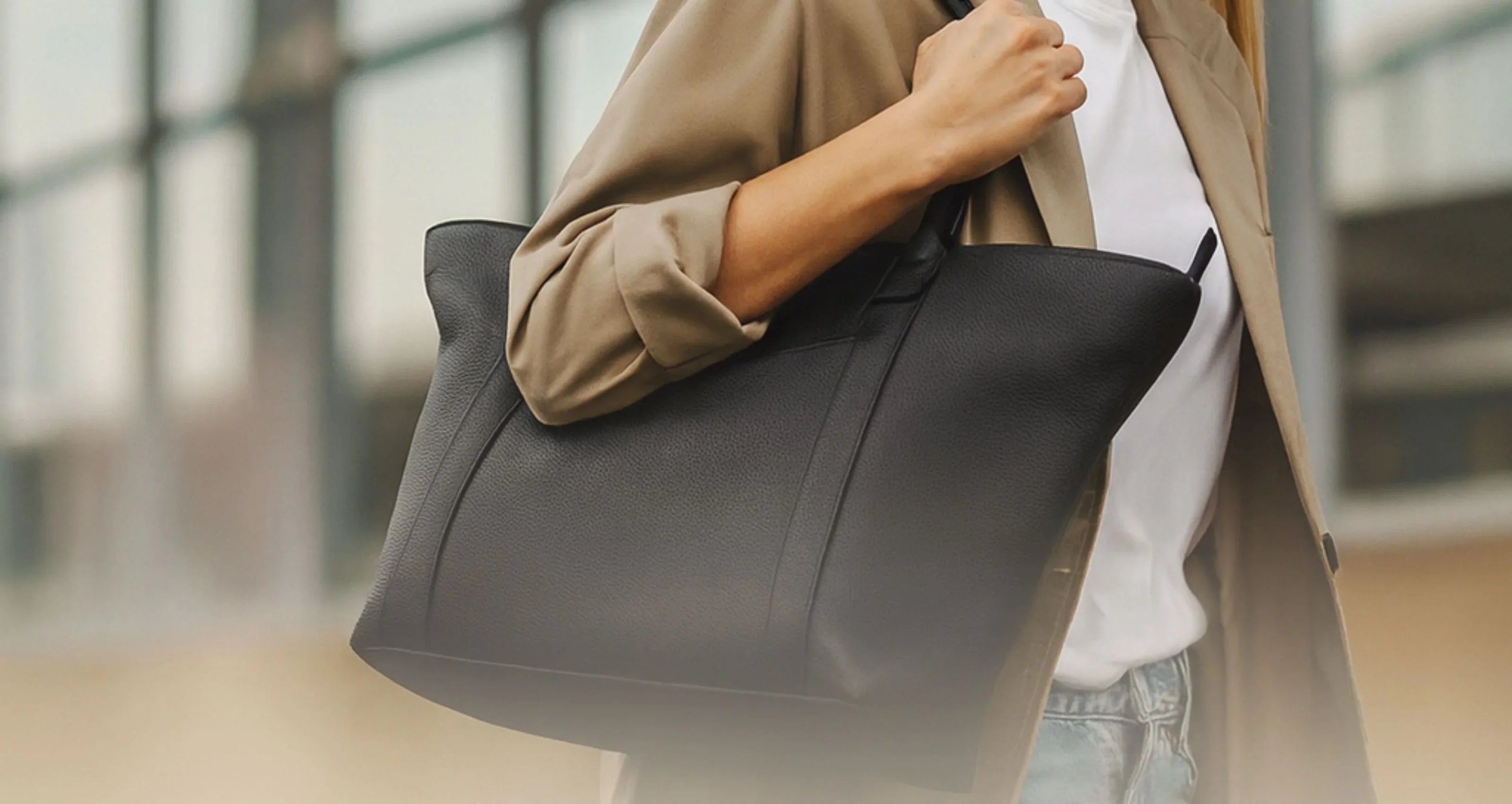 The Timeless Appeal of the Luxury Leather Tote Bag