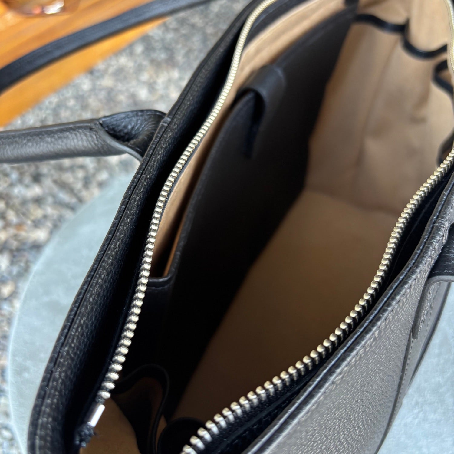 The Leathere New York Tote - Black