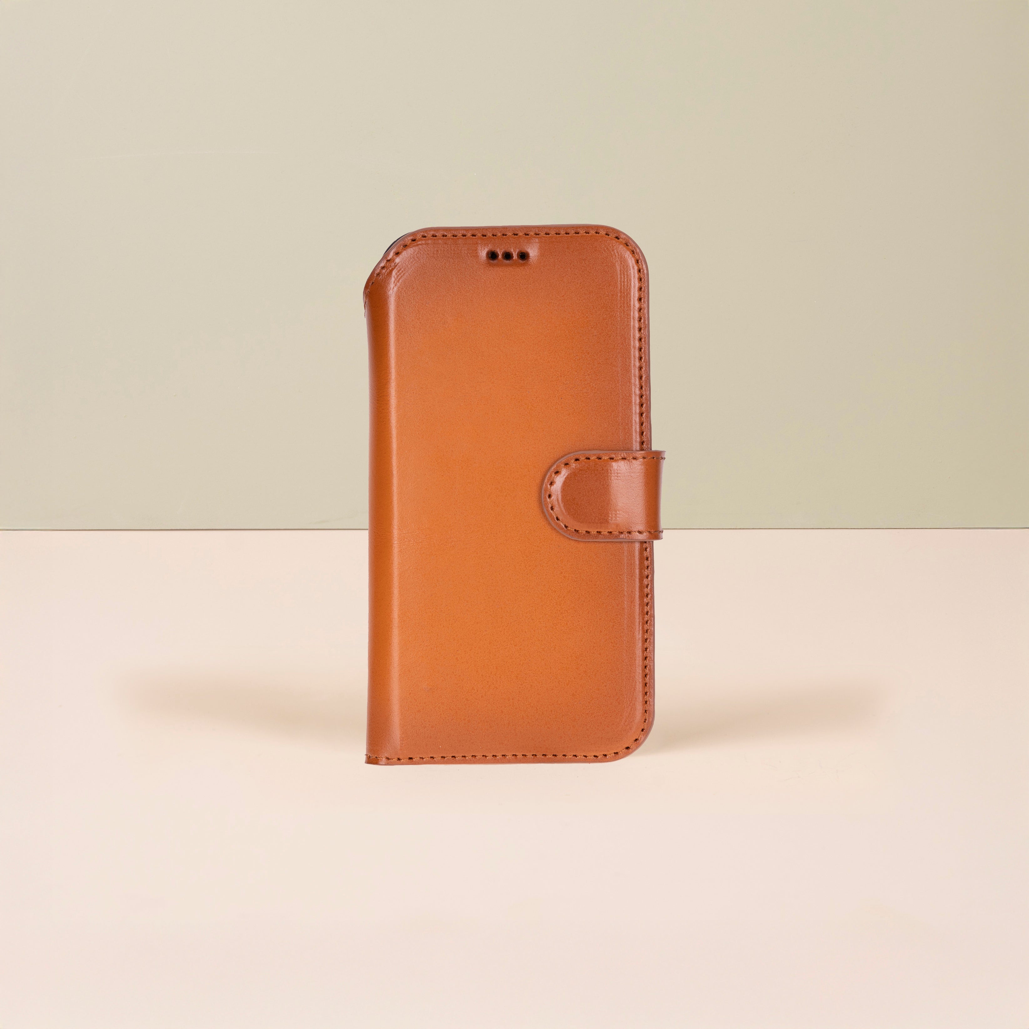Leather iPhone 17 Pro Wallet Case – Rustic Brown - Austin
