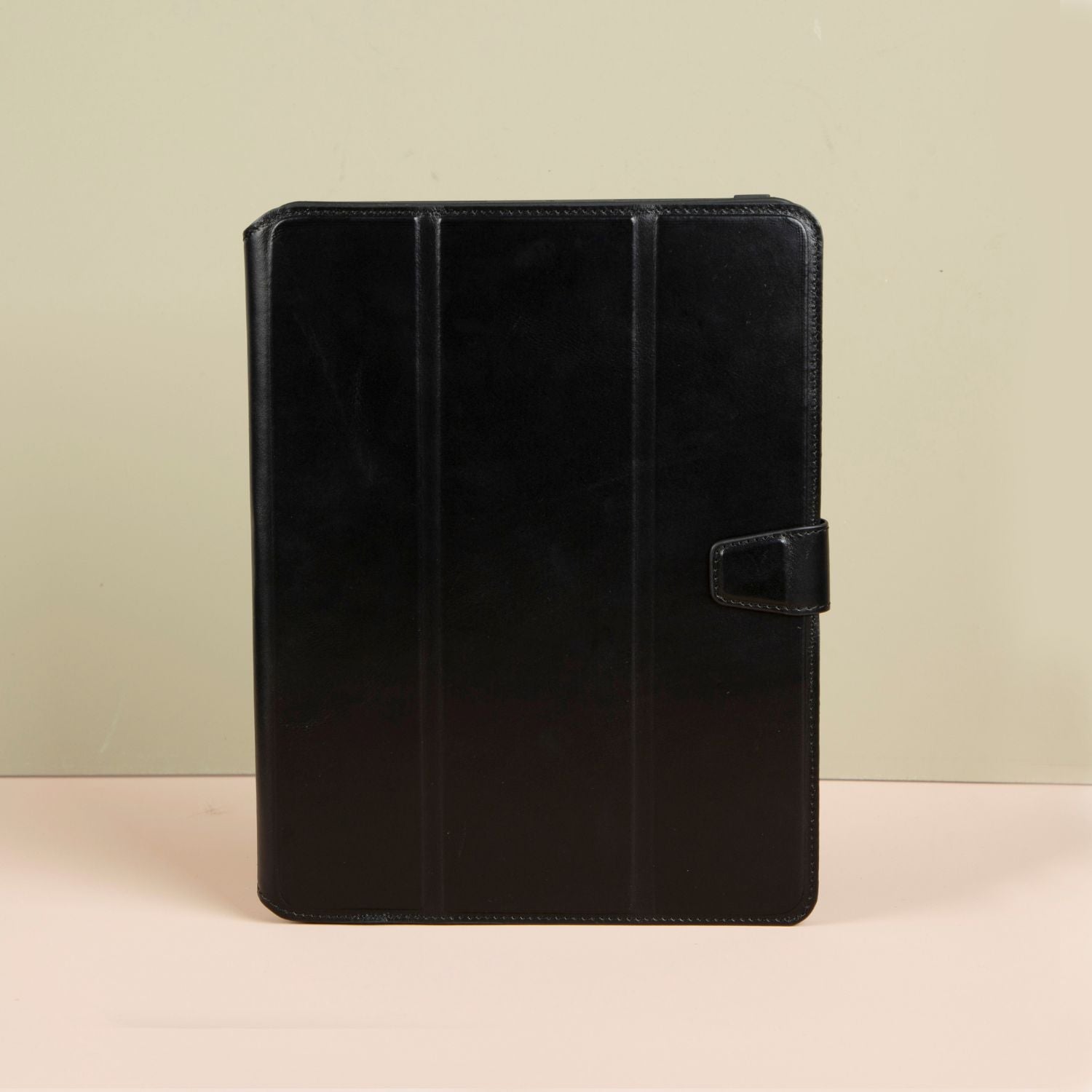 Handcrafted Leather Case for iPad Pro 11 Black | PATERSON