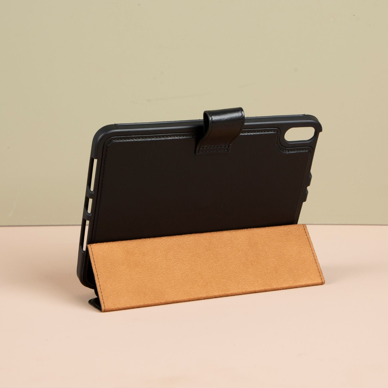 Handcrafted Leather Case for iPad Mini(1,2,3,4,5) Black | PATERSON