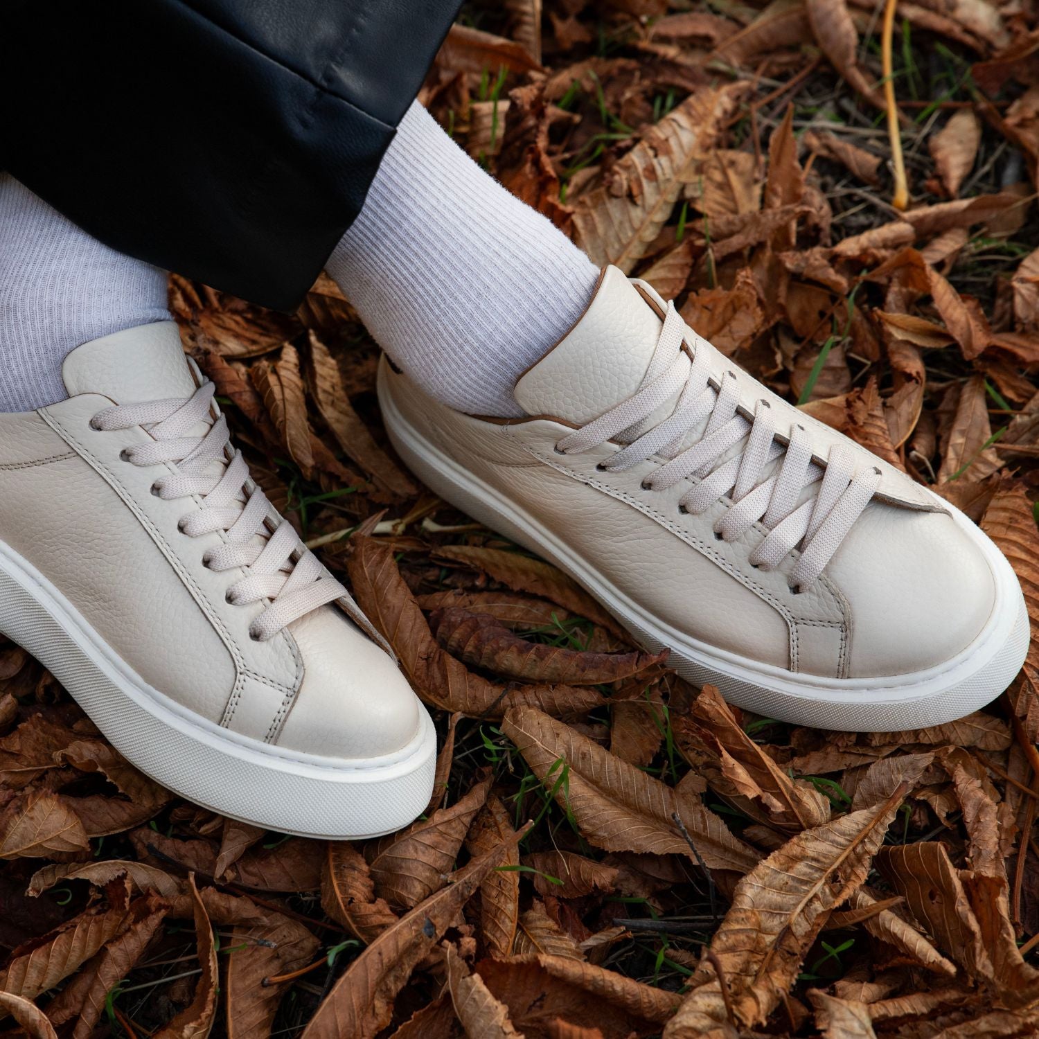 Leathere Signature Sneaker - Beige - SoHo