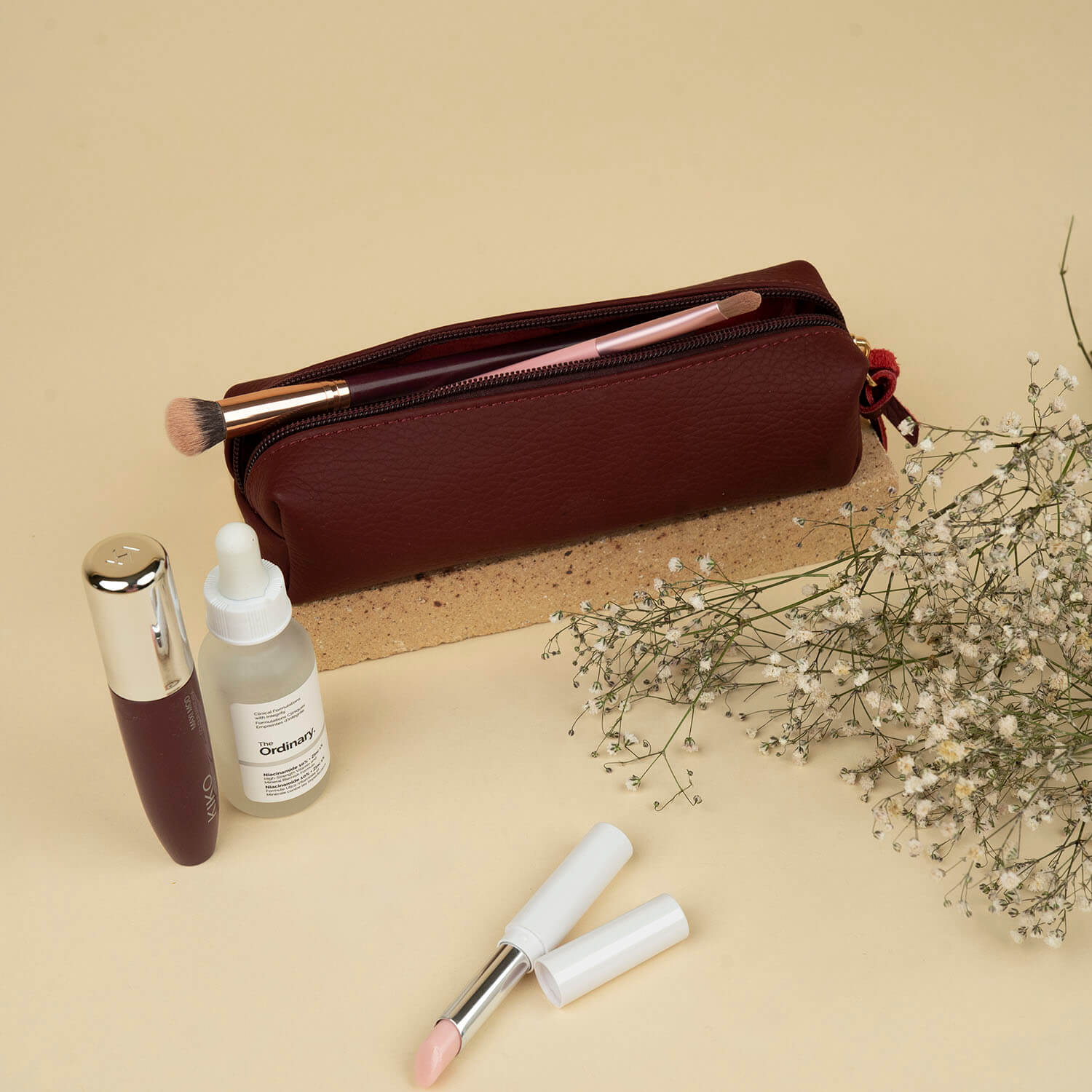 Elegant Leather Makeup Bag - Burgundy - Aurora