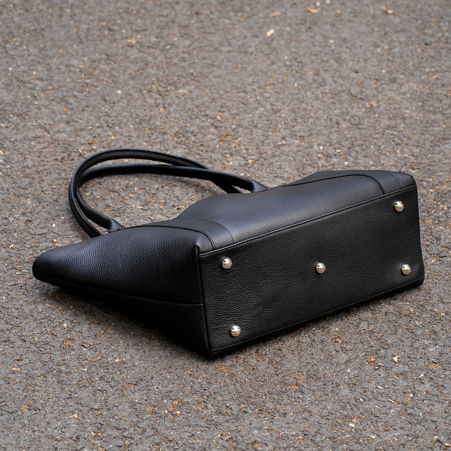 The Leathere New York Tote - Black