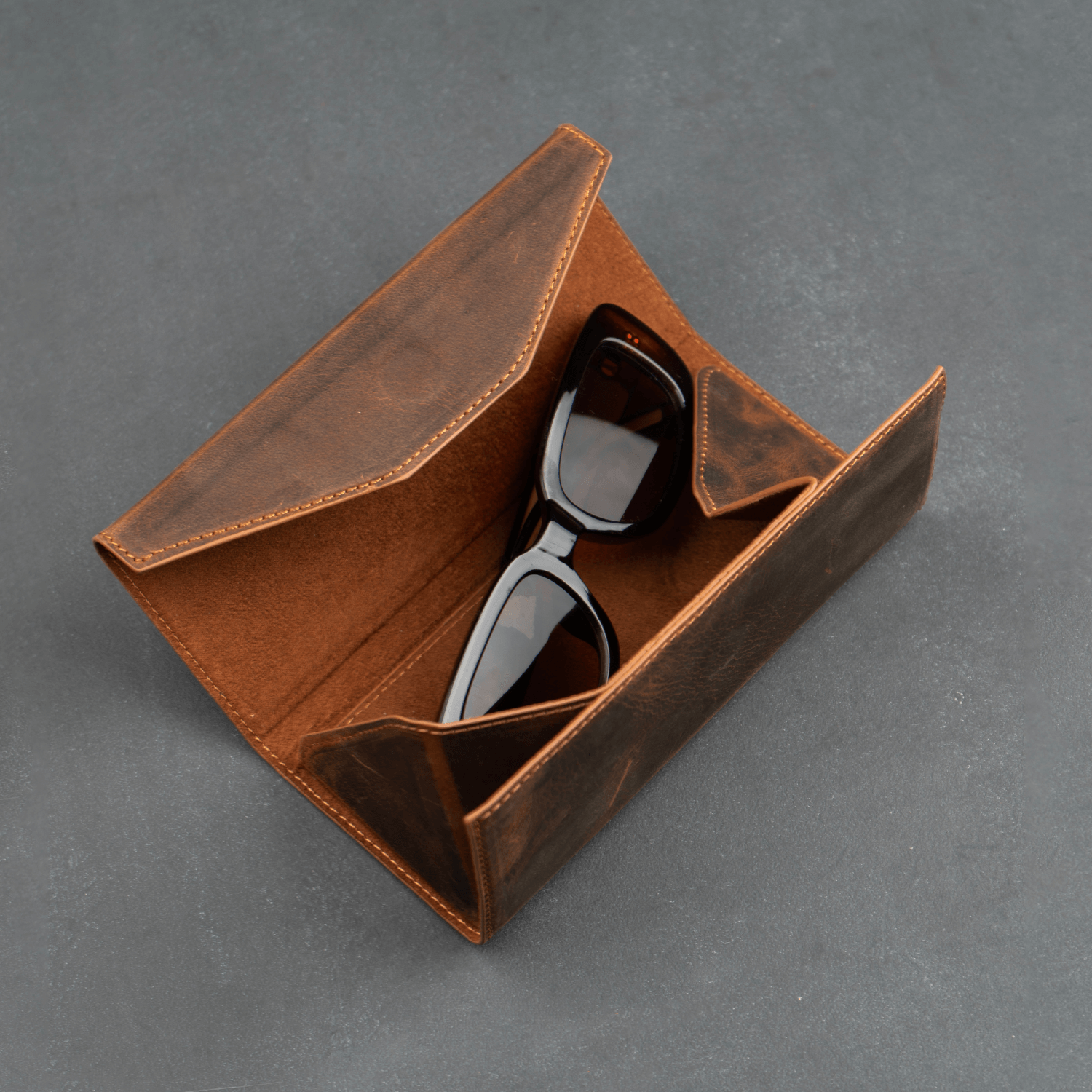 Dark Brown Leather Sunglasses Case - LEATHEREE