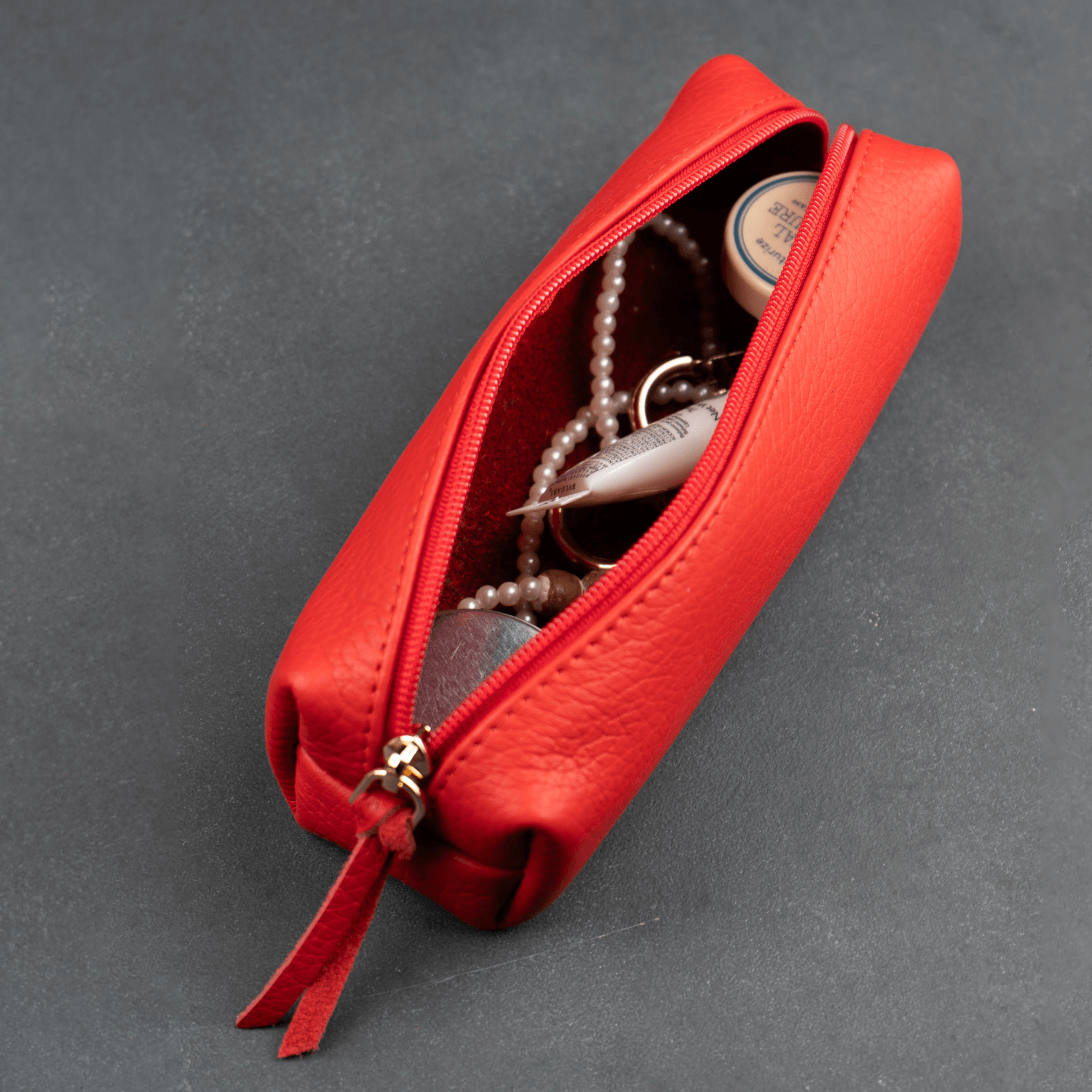 Elegant Leather Makeup Bag - Red - Aurora