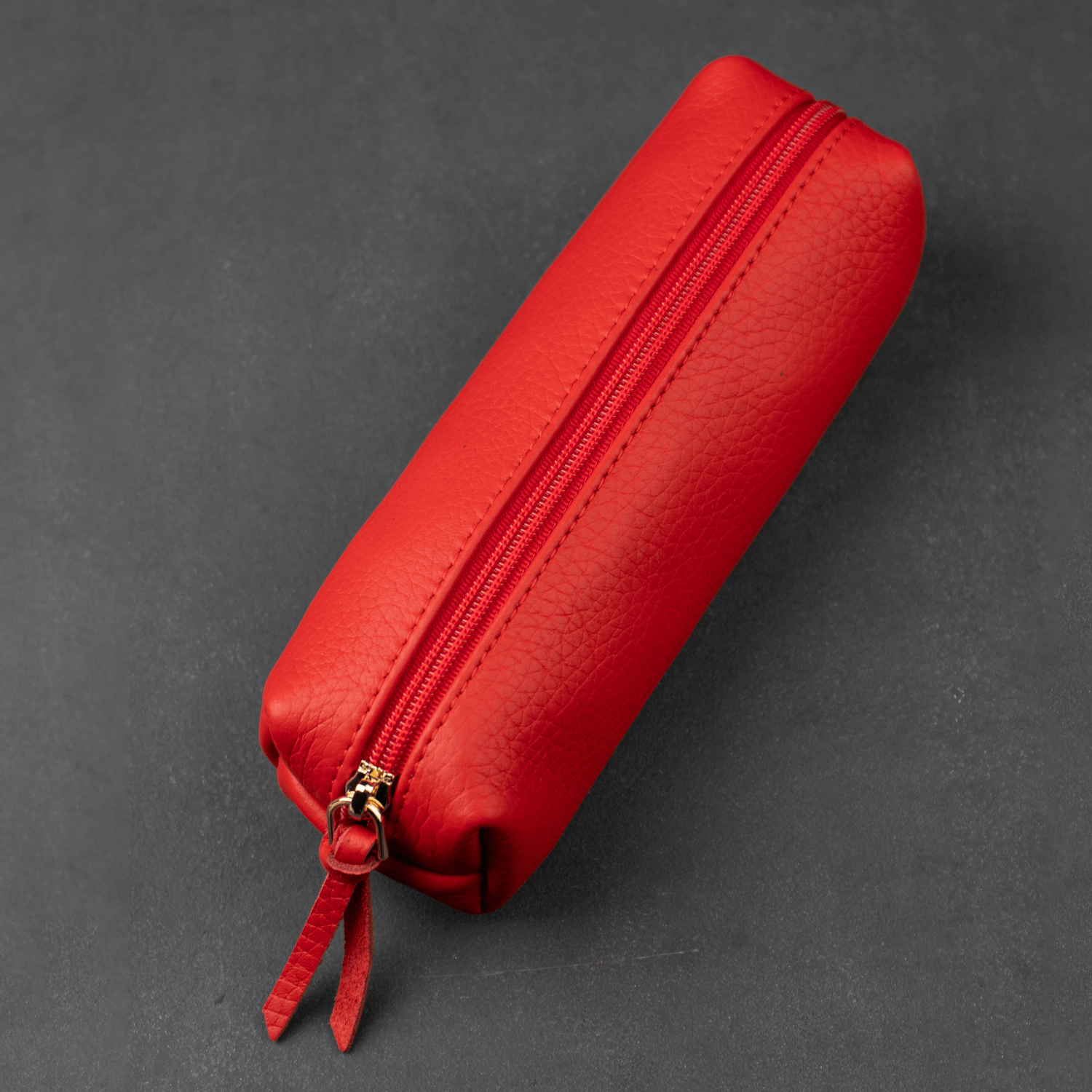 Elegant Leather Makeup Bag - Red - Aurora