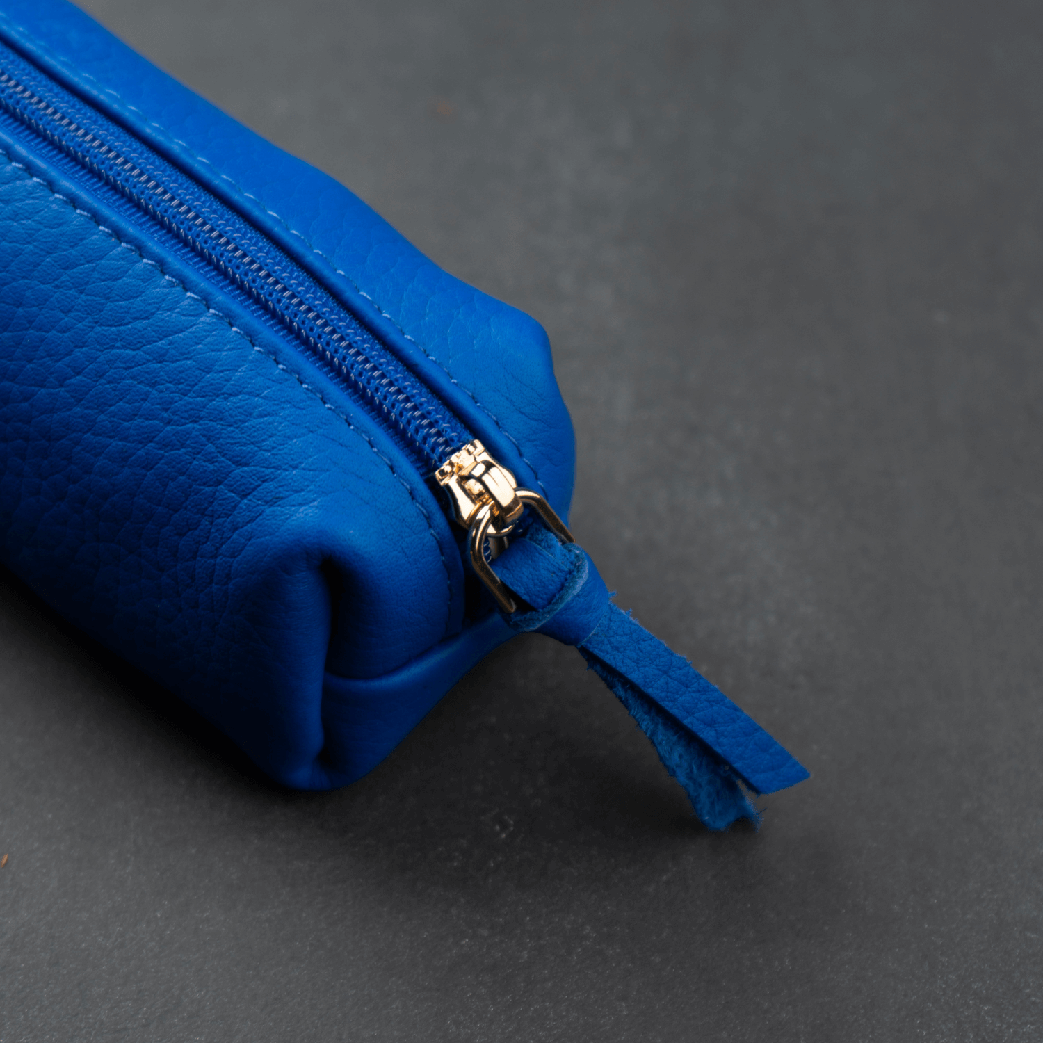 Blue Leather Make Up Bag with Zipper Closure - LEATHERE