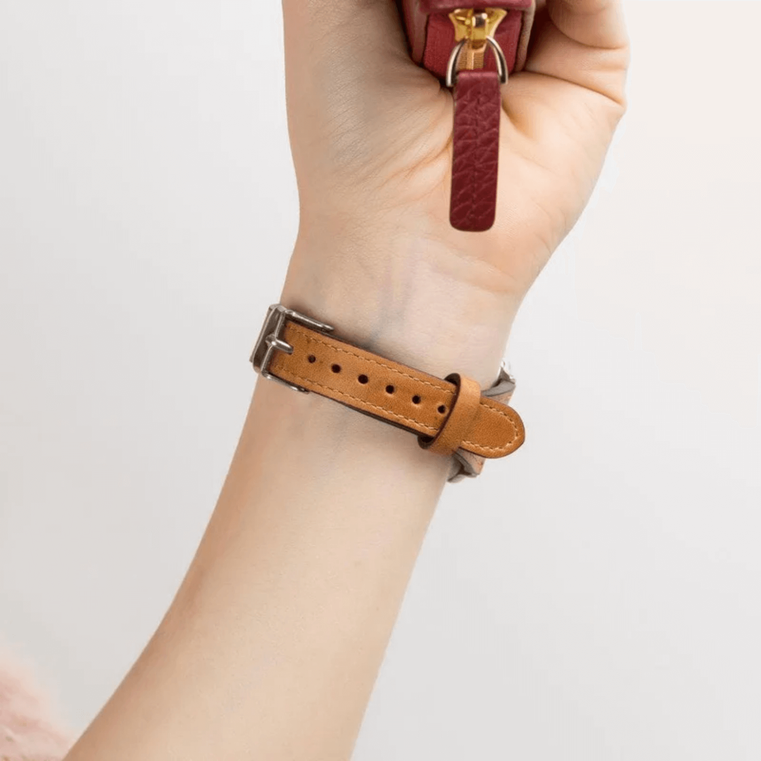 Caramel Brown Leather Slimy Apple Watch Band - LEATHERE