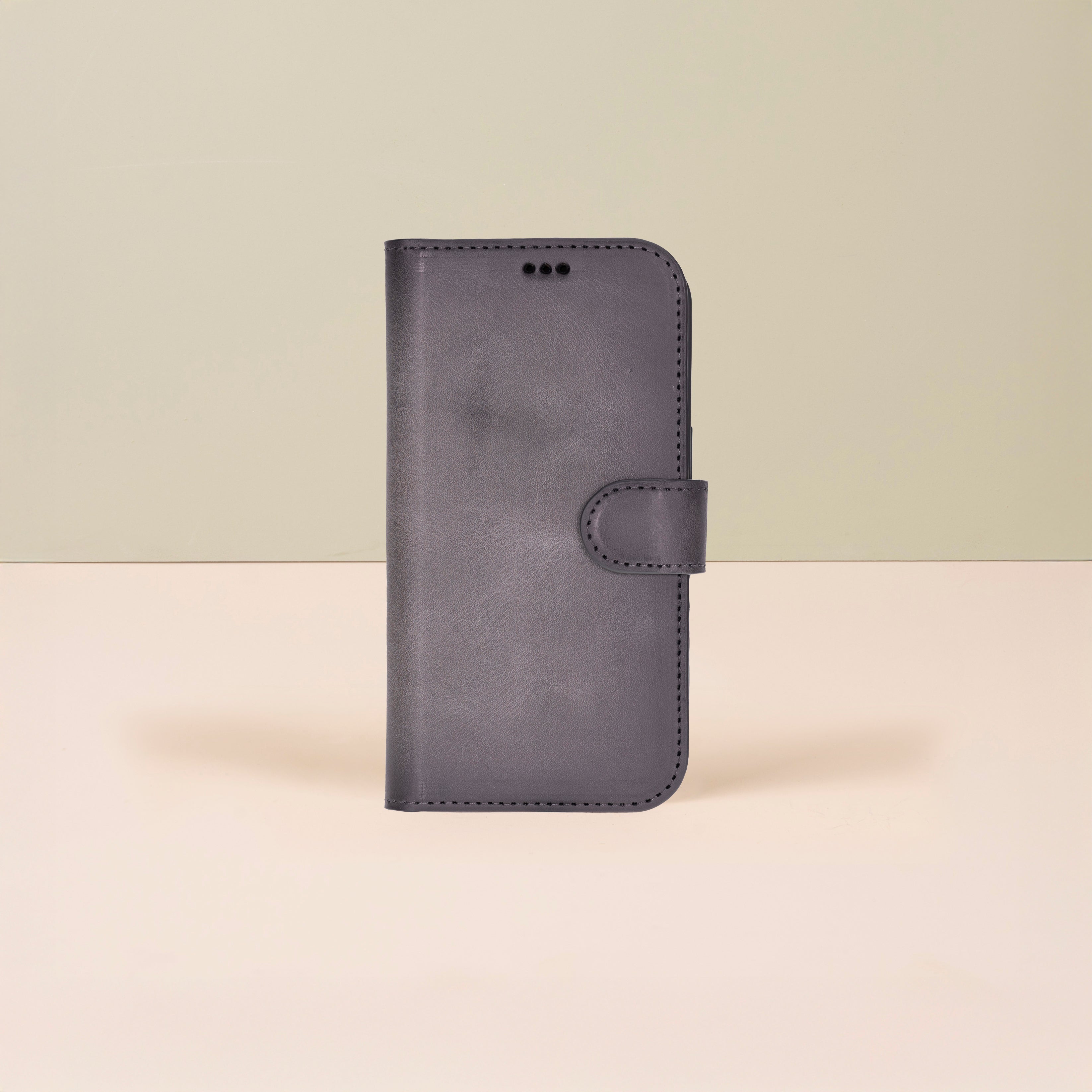 Leathere iPhone 17 Wallet Case – Gray - New York