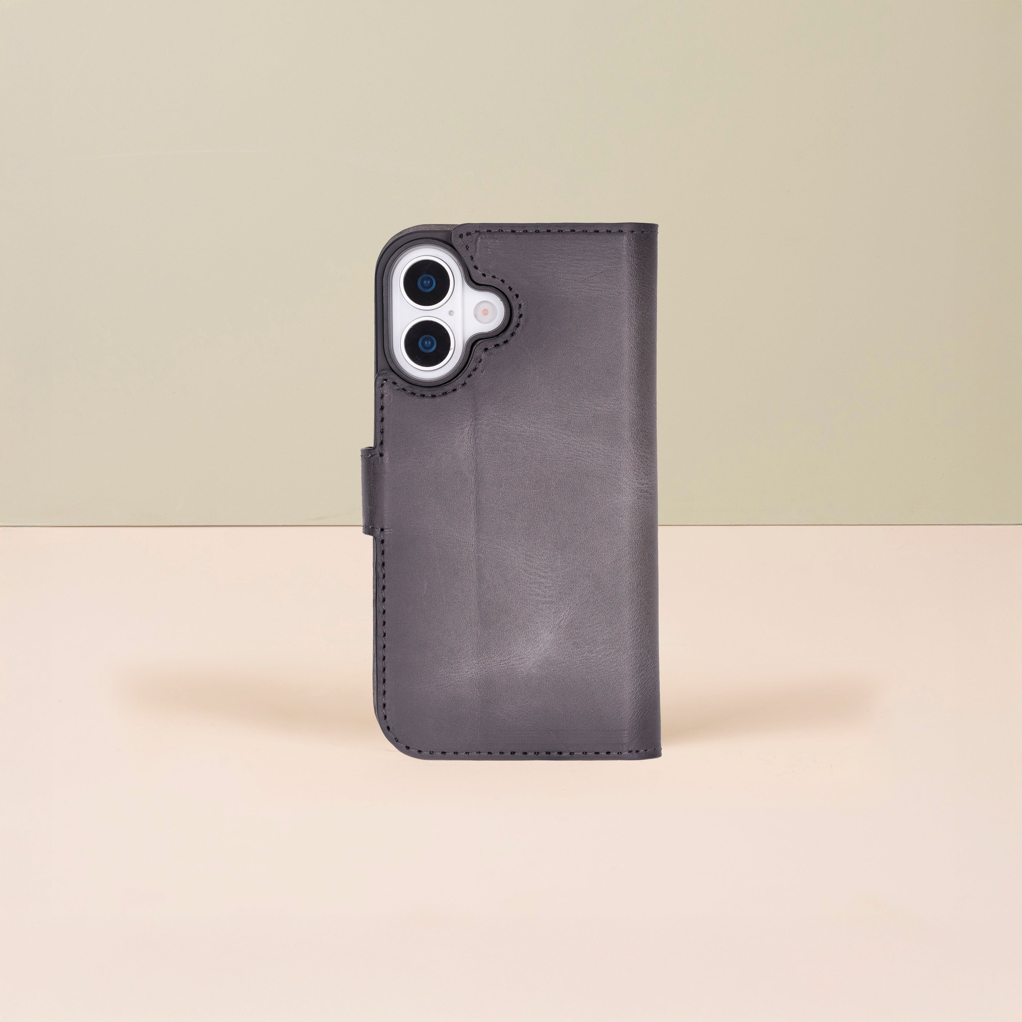 Leathere iPhone 17 Wallet Case – Gray - New York