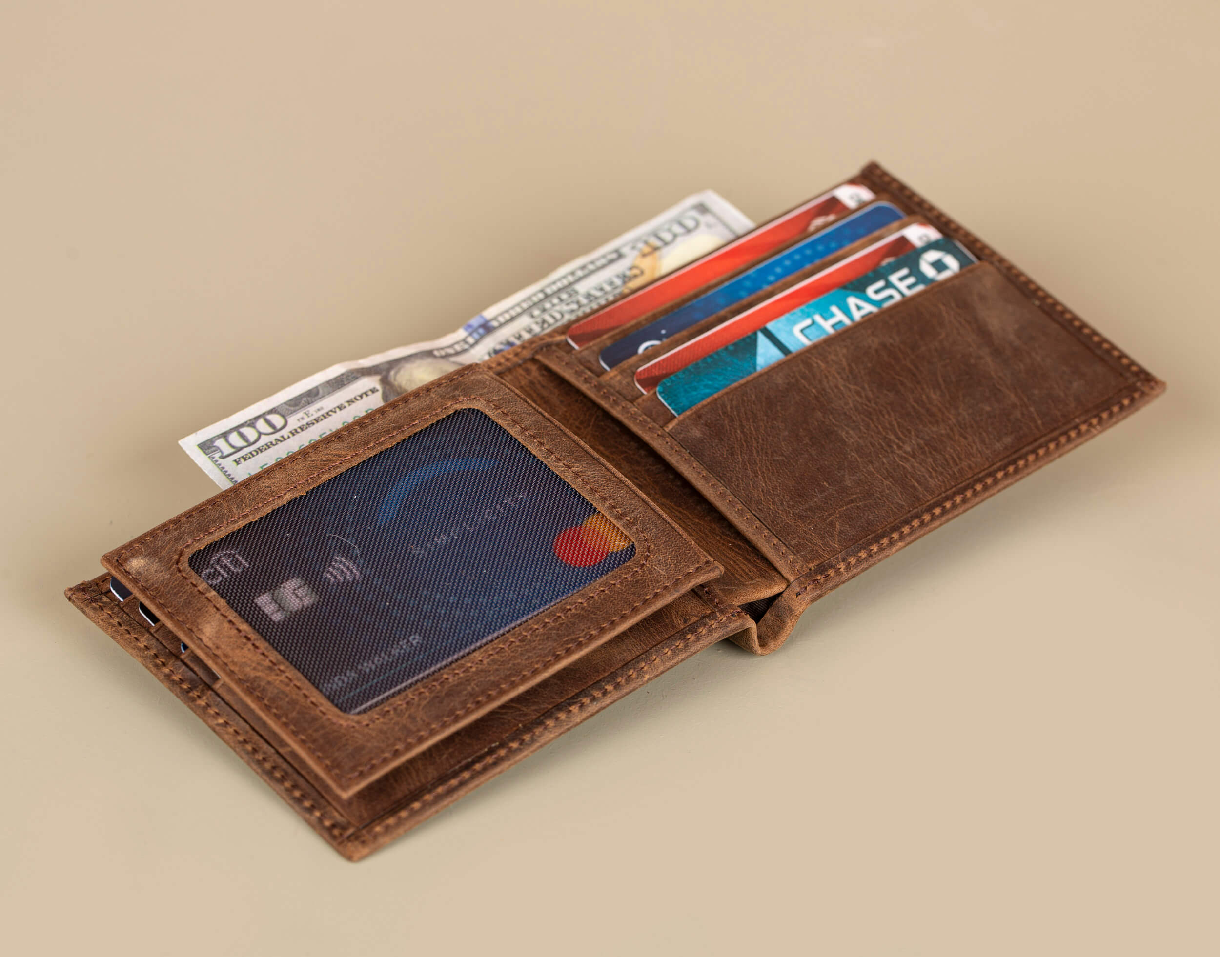 Classic Leather Bifold Wallet - Brown - Los Angeles