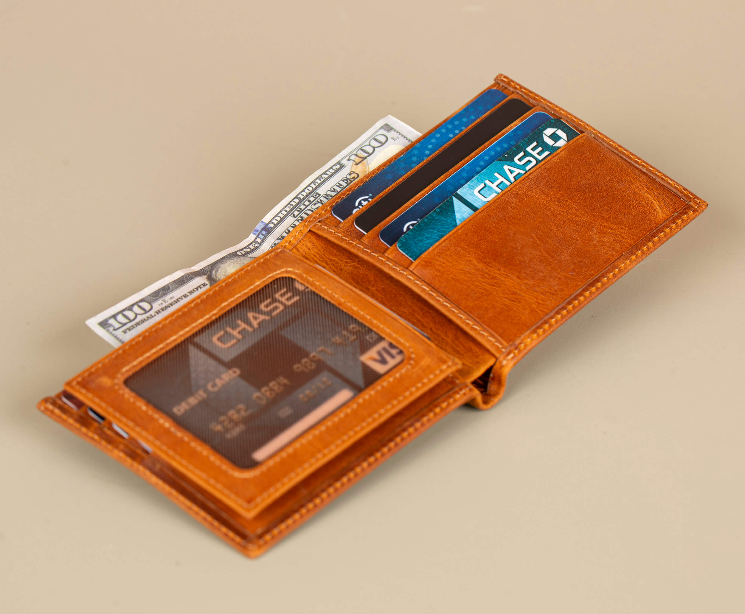 Classic Leather Bifold Wallet - Light Brown - Los Angeles