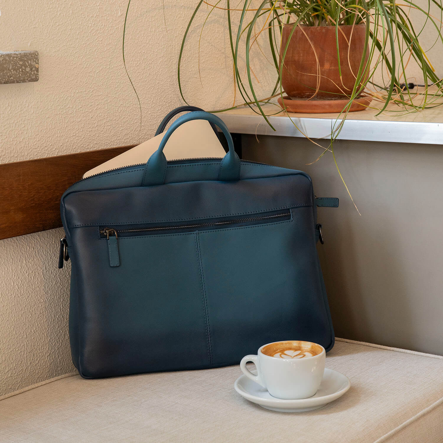 Classic Leather Laptop Bag - Blue - Hollywood