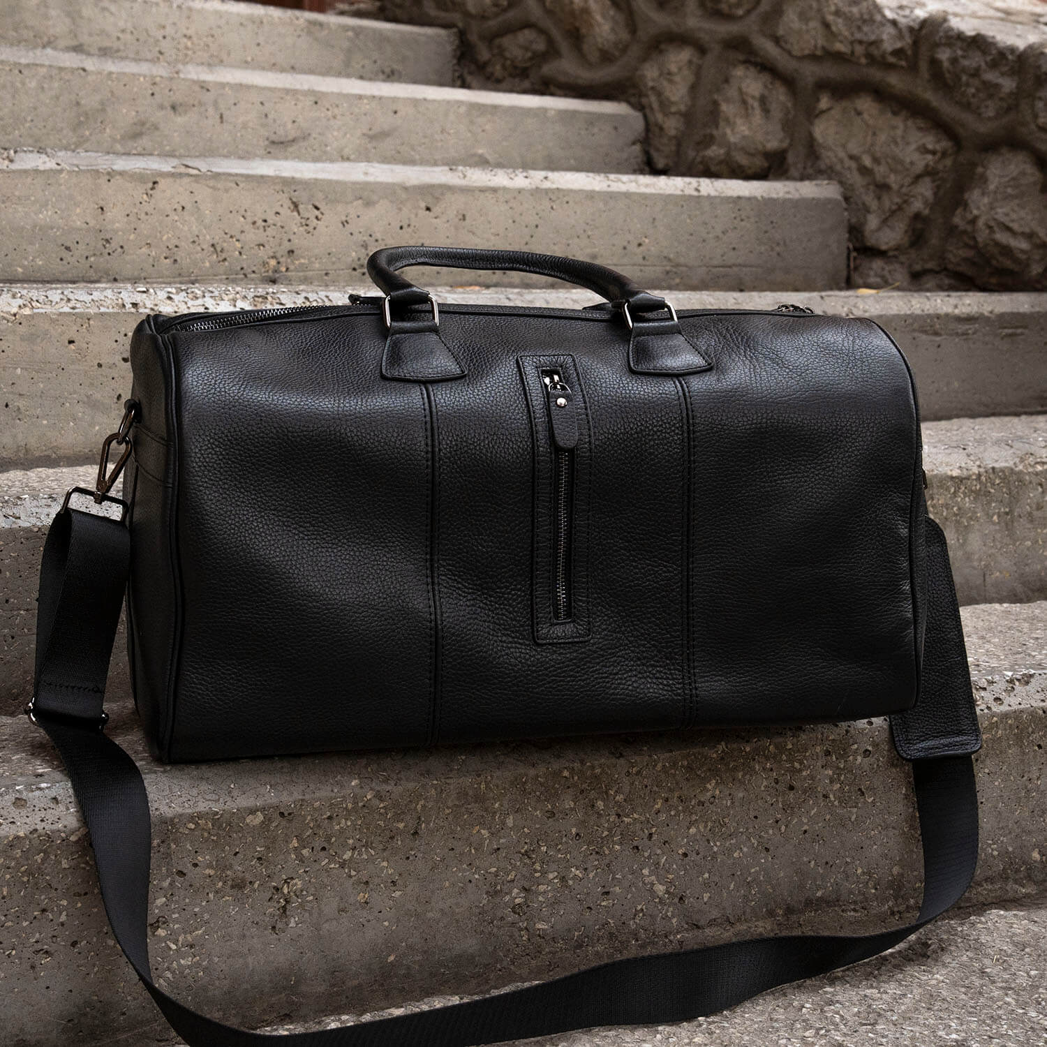 Vintage Leather Weekender Bag - Black - Edison