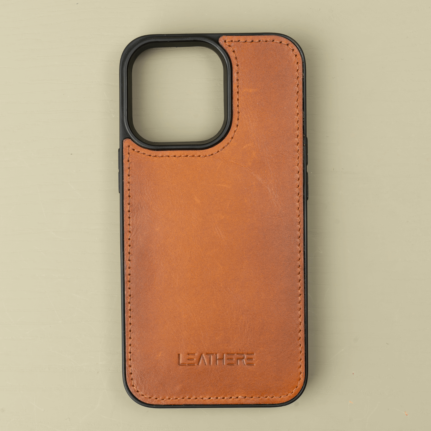 Rustic Brown Leather iPhone 16 Series Snap-On Case - LEATHERE